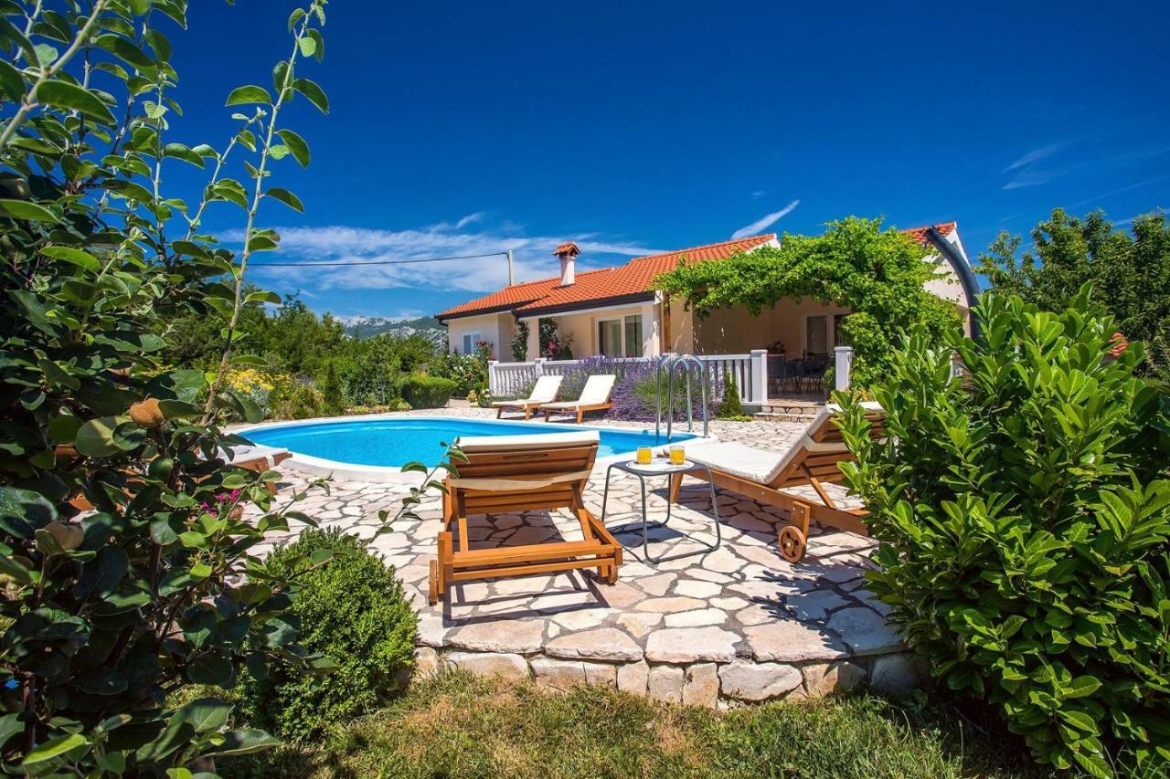 Villa Ana - 3 Bedroom Villa With Private Pool And Unspoiled Natural Environment Kucice Exterior photo